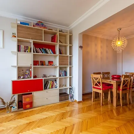 Cozy And Fresh Apartment With Central Location In Besiktas *