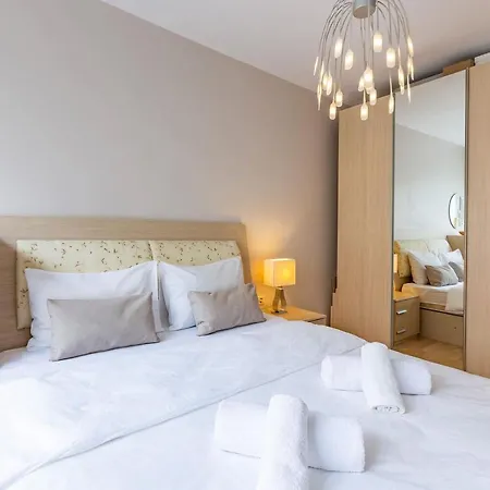 Cozy And Fresh Apartment With Central Location In Besiktas Estambul